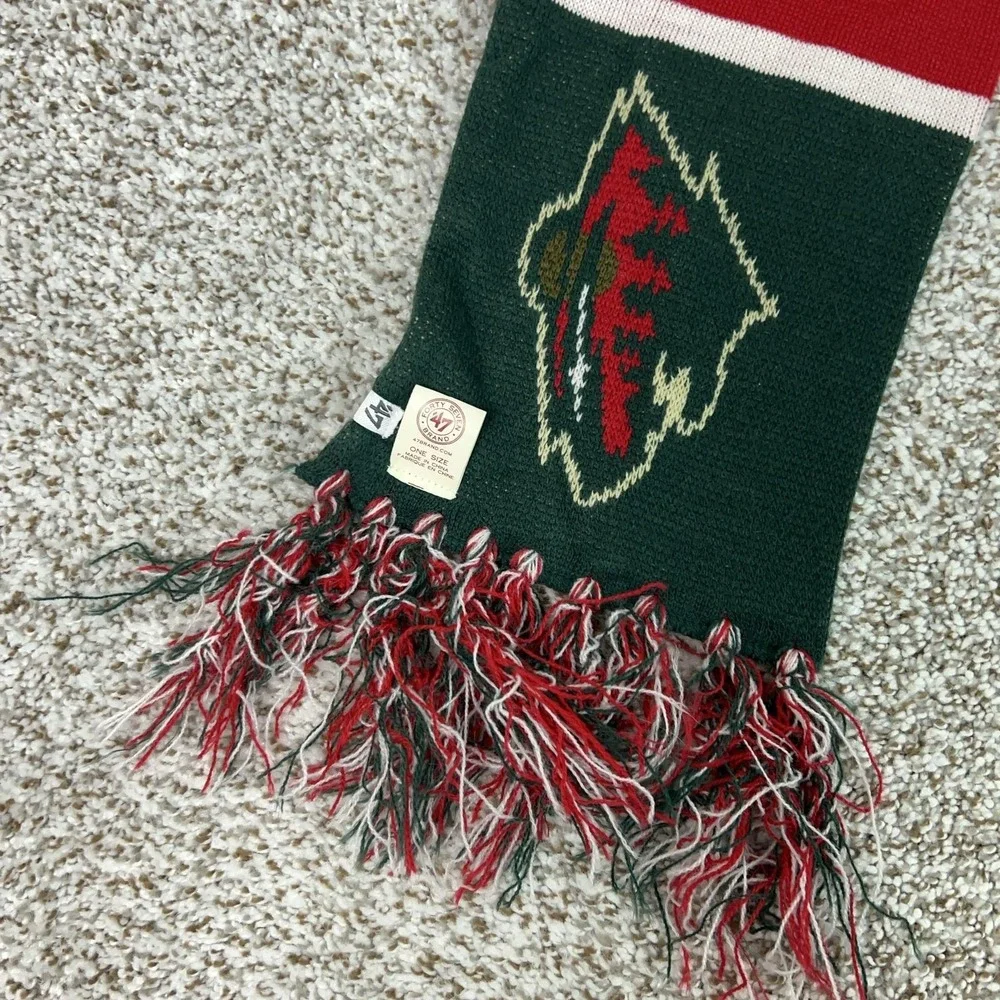 Minnesota Wild Scarf Mens One Size Green NHL Hockey 47 Knit Fringe Winter Logo